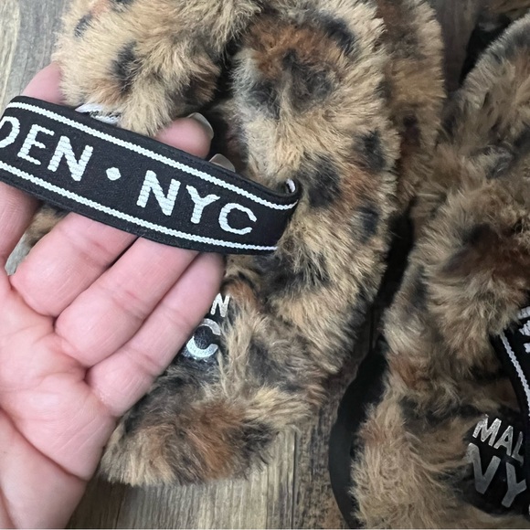 Steve Madden NYC Sliders Faux Fur Leopard Print Slippers Size 8 Casual Chunky - Picture 6 of 8